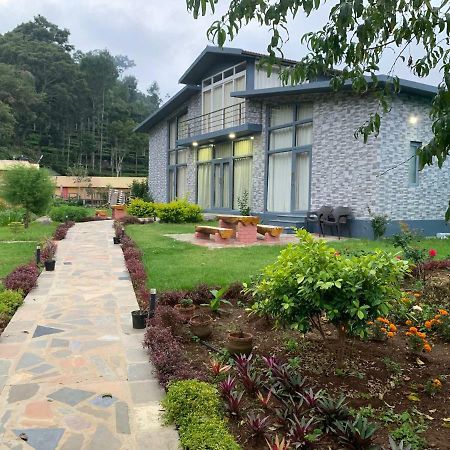 Silvertip Cafe & Homestay Котажирі Екстер'єр фото