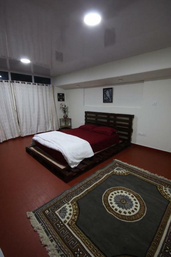 Silvertip Cafe & Homestay Котажирі Екстер'єр фото
