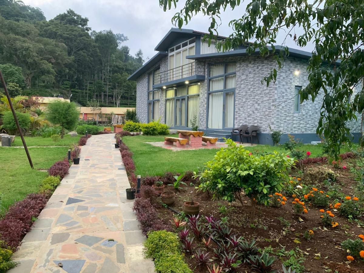 Silvertip Cafe & Homestay Котажирі Екстер'єр фото